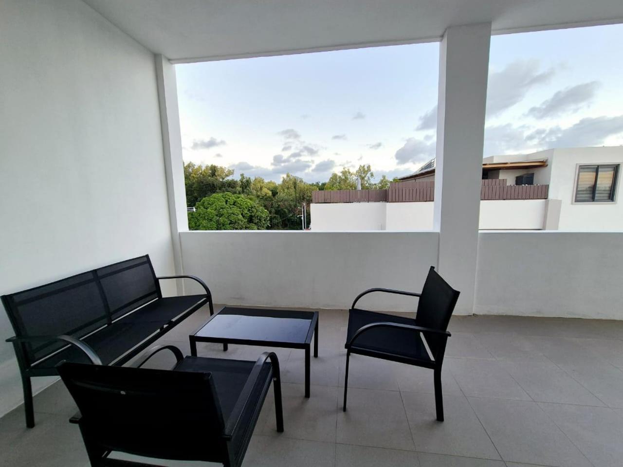 Skyview Apartment- Rooftop Penthouse With Sunset & Sea Views Flic en Flac Exterior foto